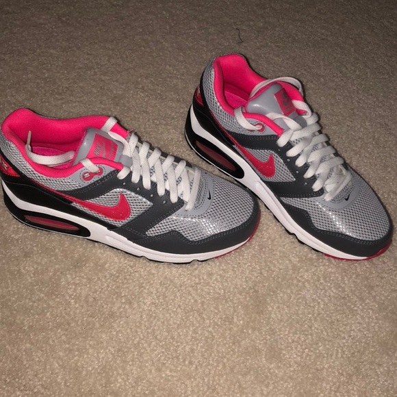 Nike Shoes - Nike Air Max Sneakers